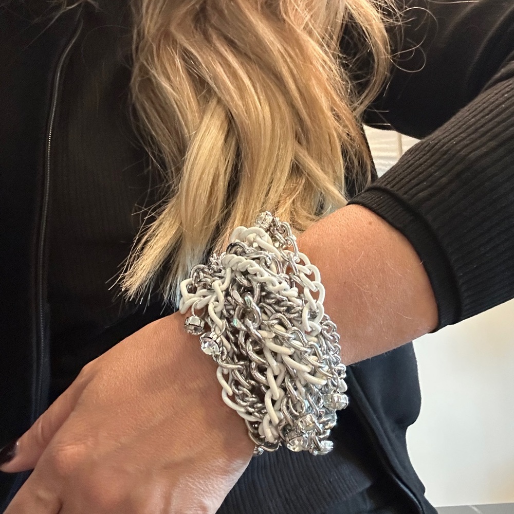 Silver and White Chain Bracelet